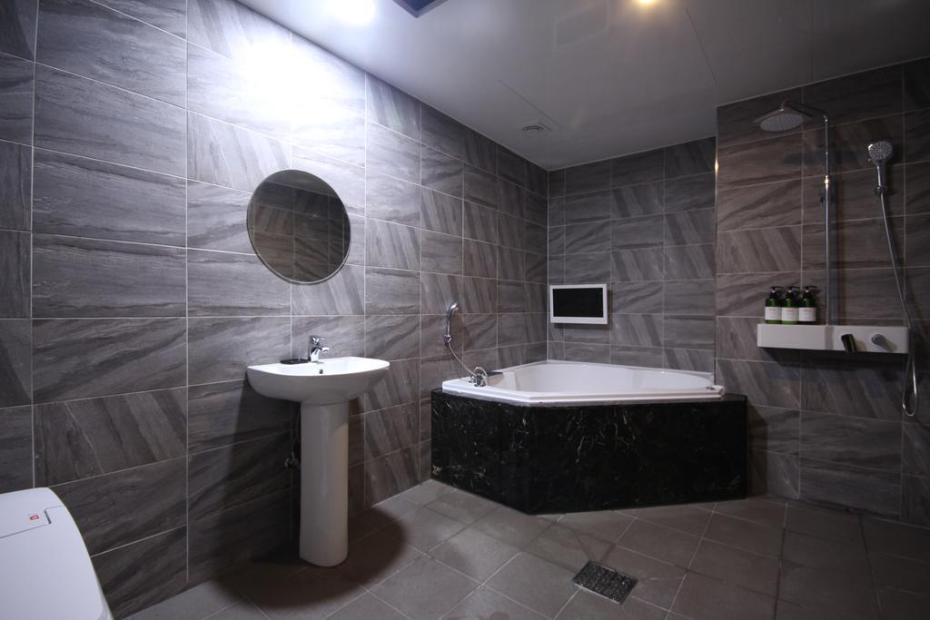 Dove Hotel Ilsan Ni Buitenkant foto